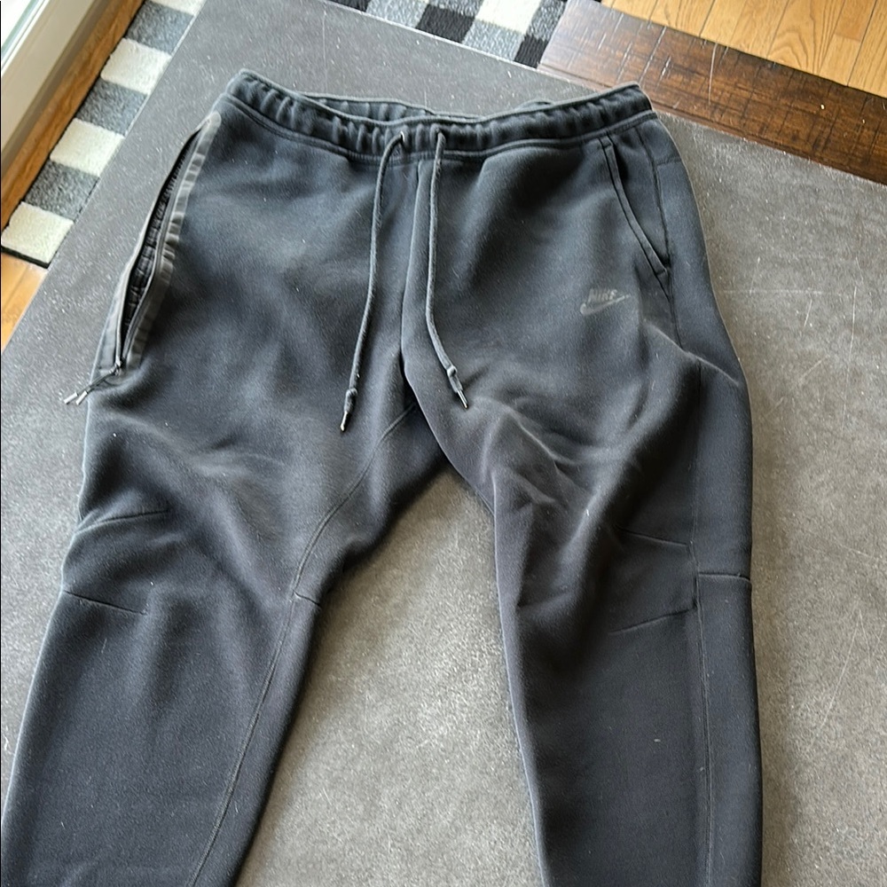 Nike Men's Black Tech pants